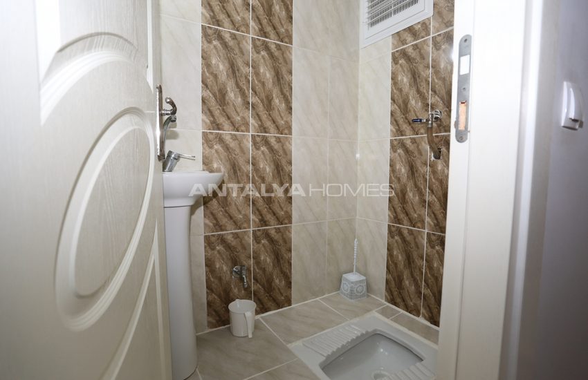 Antalya'da Oturmaya Hazır Uygun Fiyatlı Satılık Daire 19