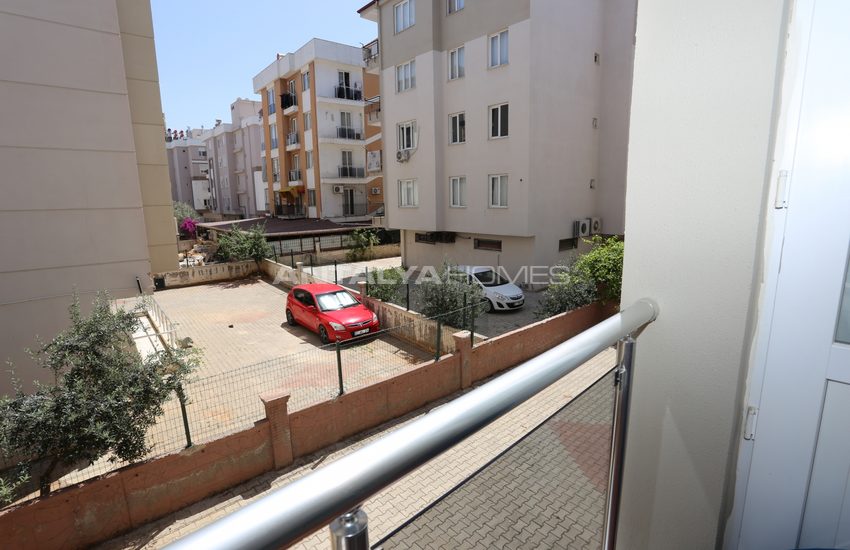 Antalya'da Oturmaya Hazır Uygun Fiyatlı Satılık Daire 24