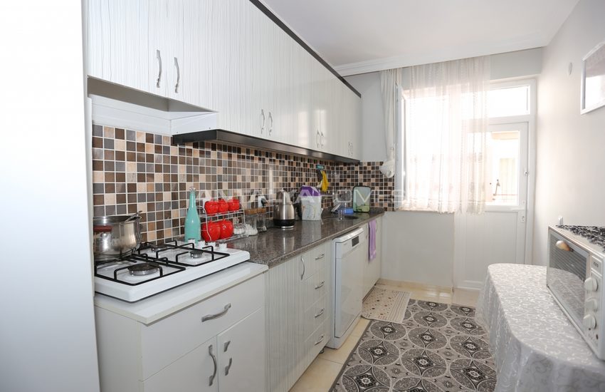 Antalya'da Oturmaya Hazır Uygun Fiyatlı Satılık Daire 13