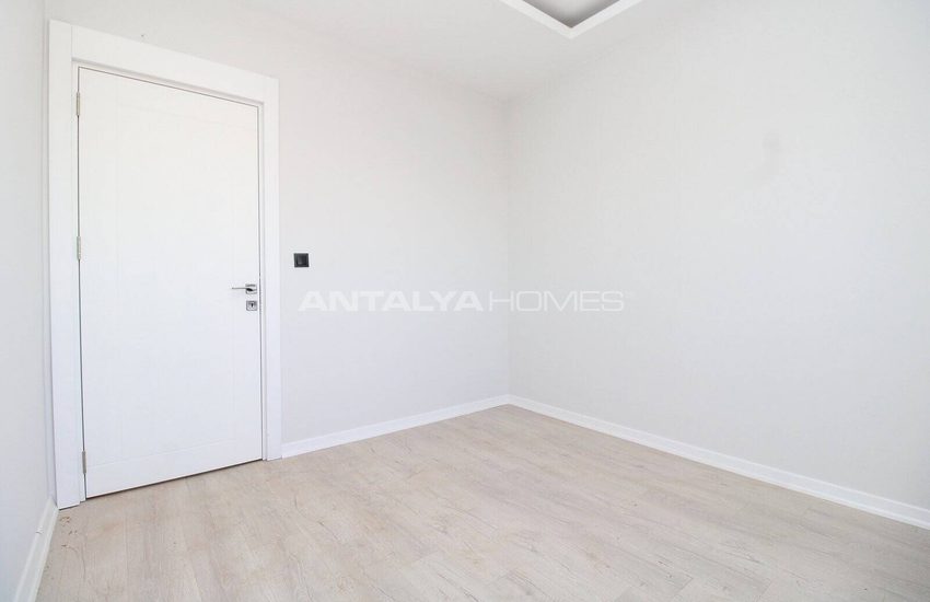 Large Terraced Apartments in Perfect Location in Antalya 20