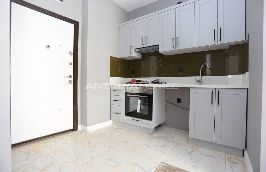 Elegant Apartment with High Rental Potential in Konyaalti 6