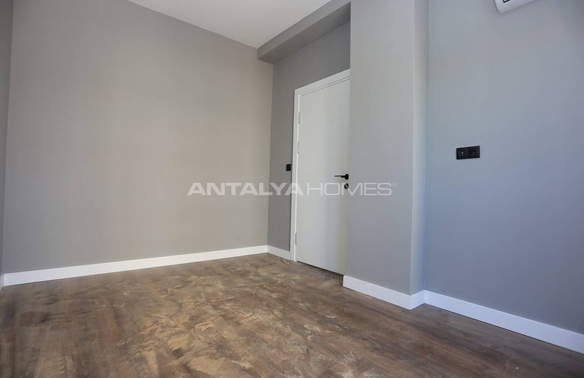 Elegant Apartment with High Rental Potential in Konyaalti 8