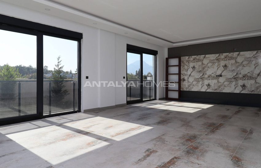 Detached House Close to City Center in Dosemealti Duzlercami 10