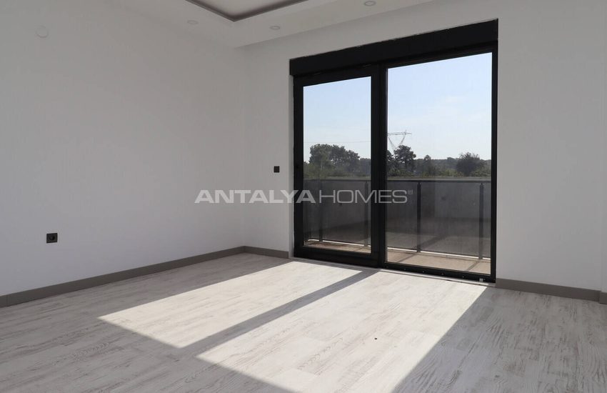Detached House Close to City Center in Dosemealti Duzlercami 19