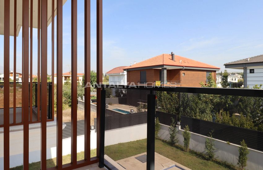 Detached House Close to City Center in Dosemealti Duzlercami 30
