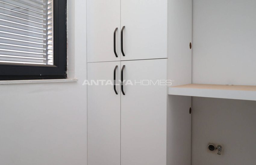 Detached House Close to City Center in Dosemealti Duzlercami 25