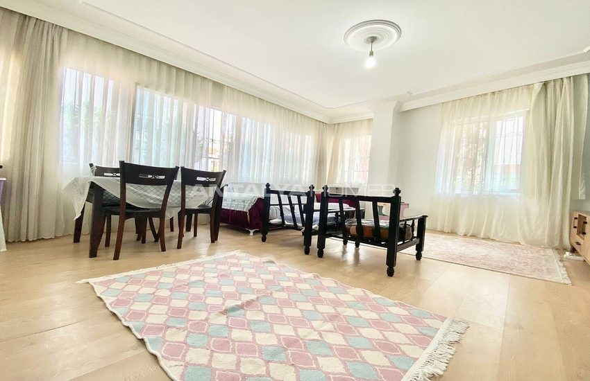 Furnished Apartment Close to City Center in Antalya Muratpasa 4