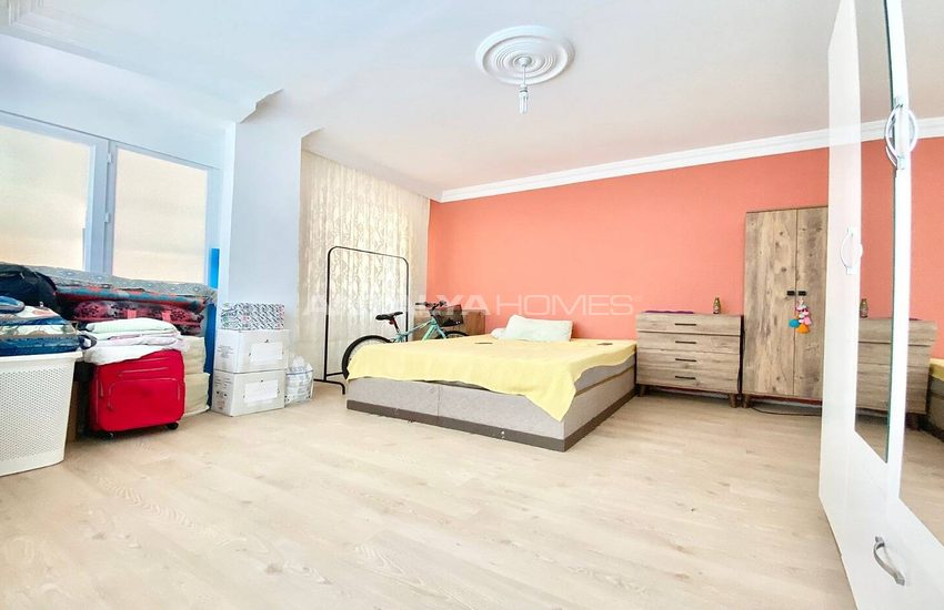 Furnished Apartment Close to City Center in Antalya Muratpasa 8