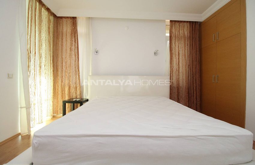 Ready to Move Apartment in a Complex in Lara Antalya 17