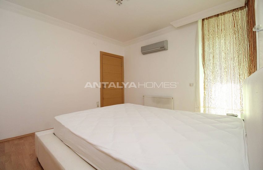 Ready to Move Apartment in a Complex in Lara Antalya 19