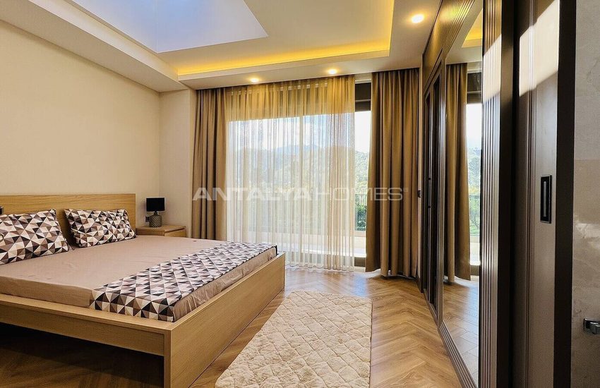 Luxe Villa with Unique Mountain View in Kemer 22