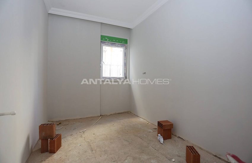 Kepez'de Tramvay Durağına 400 M 2 +1 Daire 7