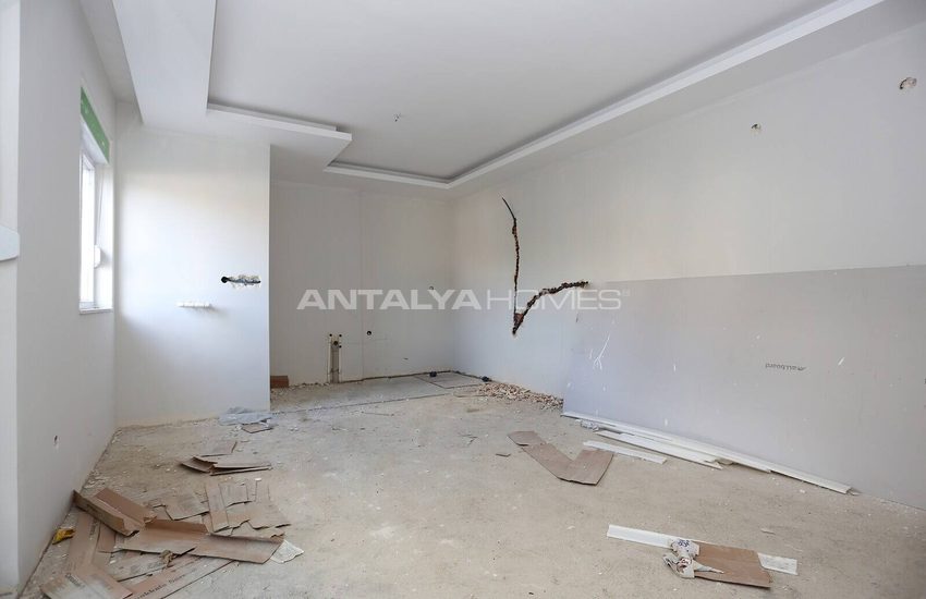 Kepez'de Tramvay Durağına 400 M 2 +1 Daire 4