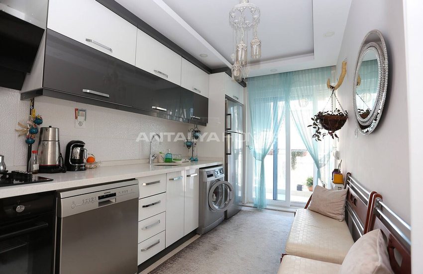 Duplex Flat with Easy Access in Antalya Kepez 9