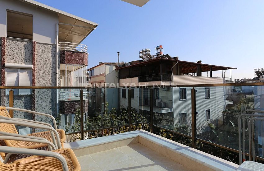 Duplex Flat with Easy Access in Antalya Kepez 18