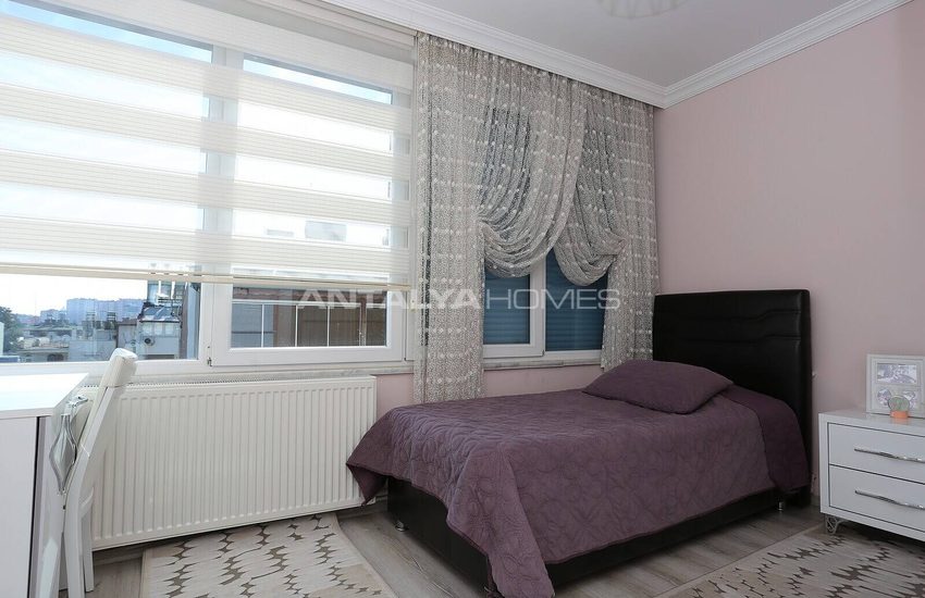 Duplex Flat with Easy Access in Antalya Kepez 12