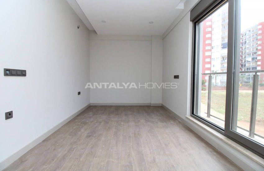 Antalya Aksu'da Site İçerisinde Havuz Manzaralı Daireler 16