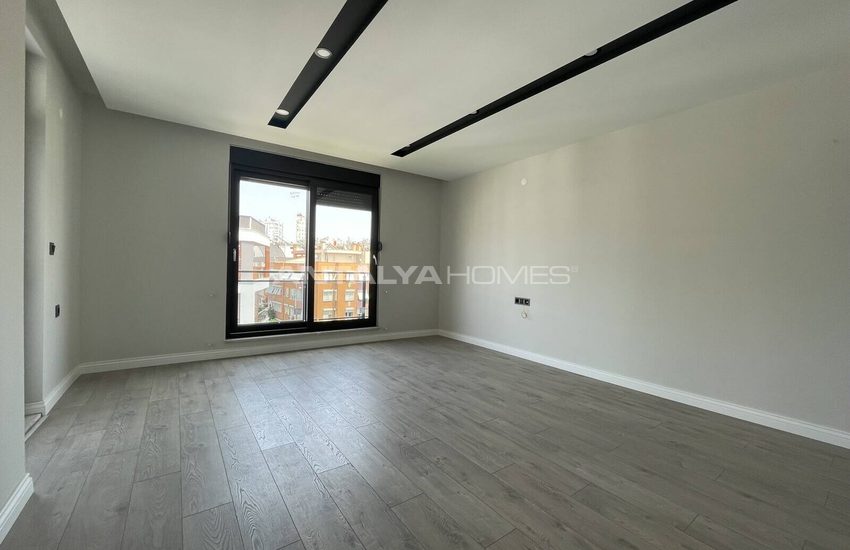 Muratpaşa'da Kapalı Otoparklı Projede Taşınmaya Hazır Daire 14