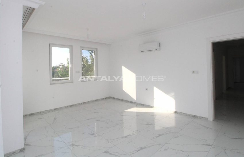 Gebouw In Belek Centrum Met Een Winkel En 4 Appartementen 8