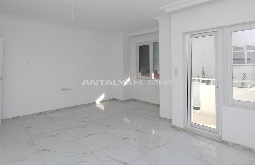 Gebouw In Belek Centrum Met Een Winkel En 4 Appartementen 11