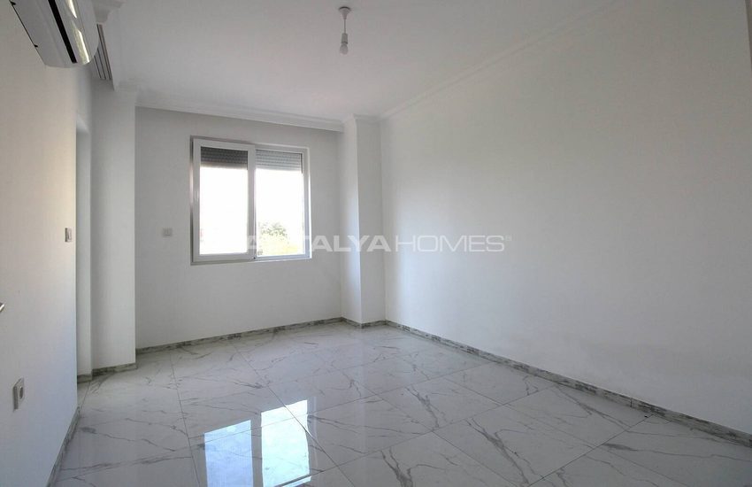 Gebouw In Belek Centrum Met Een Winkel En 4 Appartementen 14
