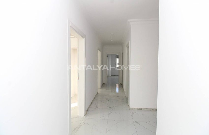 Gebouw In Belek Centrum Met Een Winkel En 4 Appartementen 16