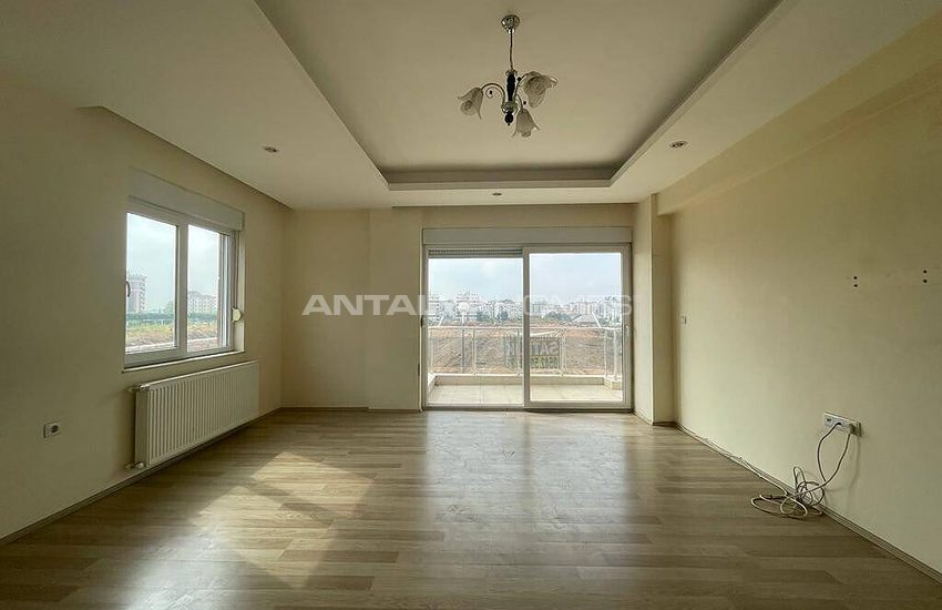 Centraal Gelegen 2+1 Appartement Met Aardgas In Muratpasa 15