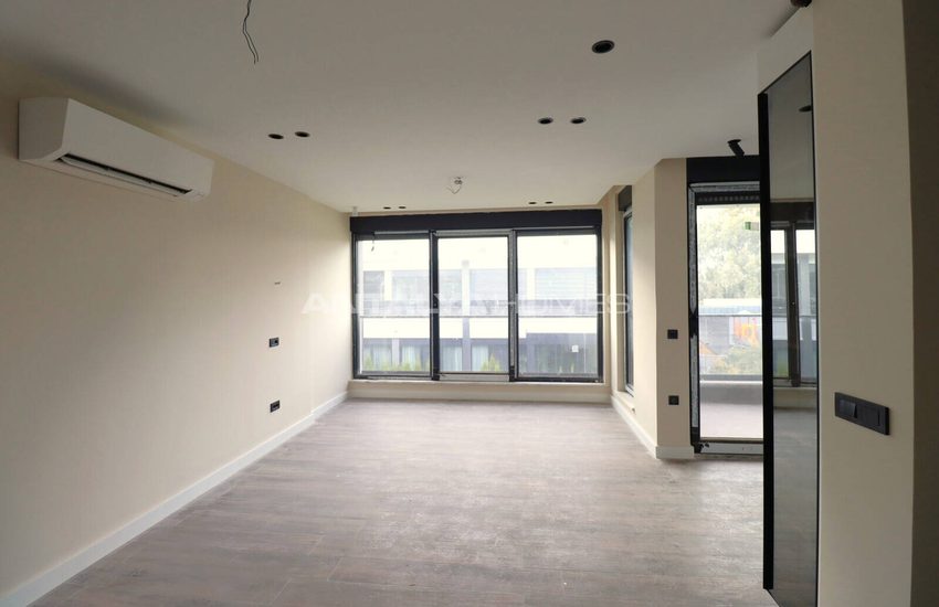 Apartments in Complex with Pool and Car Park in Antalya Konyaalti 9