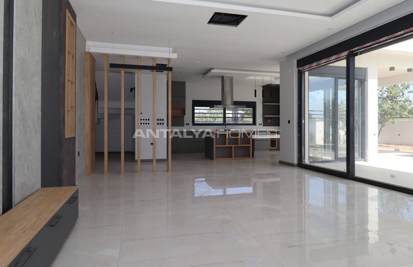 Luxury Villa with a Pool in Antalya Döşemealtı 12