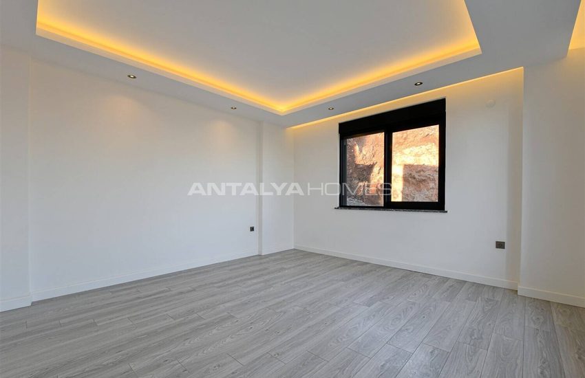 Sea View Property with Private Pool and Garden in Alanya 19