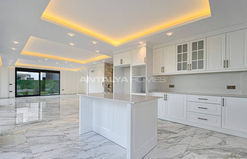 Sea View Property with Private Pool and Garden in Alanya 14
