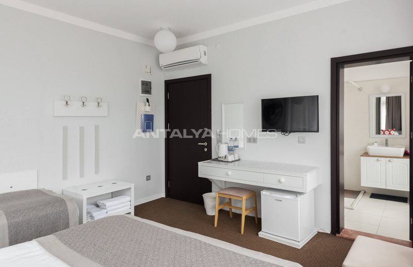 Boutique Hotel with 21 Rooms and Cafe in Old Town in Antalya 33