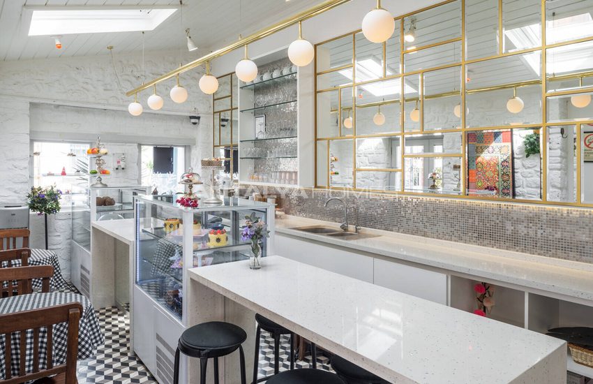 Boutique Hotel with 21 Rooms and Cafe in Old Town in Antalya 22