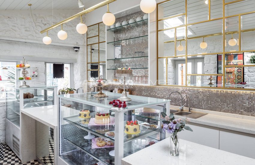 Boutique Hotel with 21 Rooms and Cafe in Old Town in Antalya 21