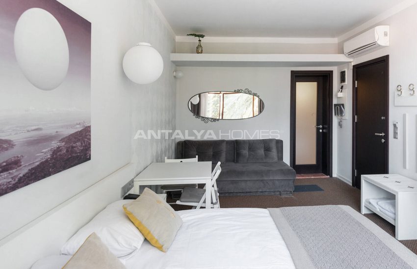 Boutique Hotel with 21 Rooms and Cafe in Old Town in Antalya 28