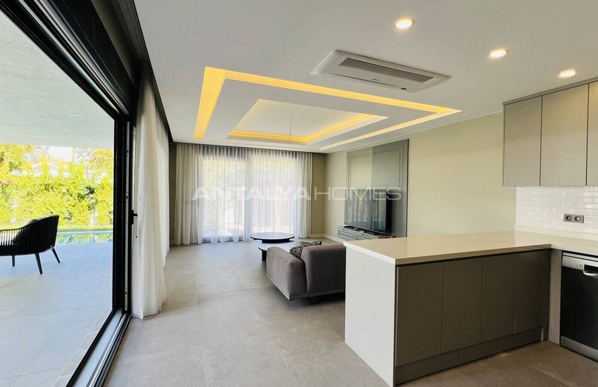 4-bedroom Detached Villa in Kemer Antalya 11