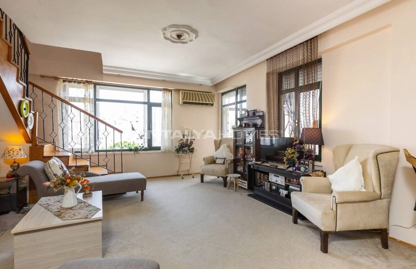 Duplex Apartment Near the Beach in Antalya Muratpasa 22