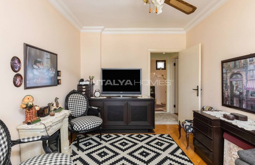 Duplex Apartment Near the Beach in Antalya Muratpasa 37