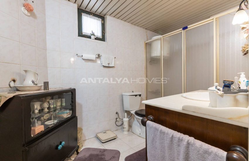 Duplex Apartment Near the Beach in Antalya Muratpasa 46