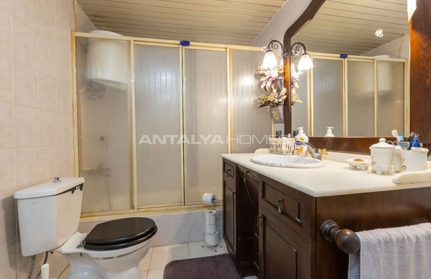 Duplex Apartment Near the Beach in Antalya Muratpasa 45