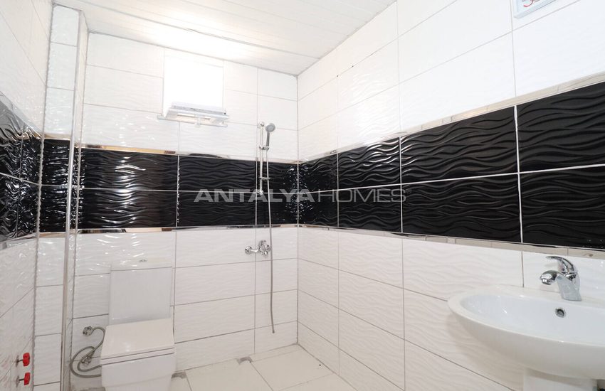 Immeuble Entier Avec Grand Terrain À Antalya Dosemealti 31