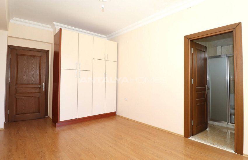 Immeuble Entier Avec Grand Terrain À Antalya Dosemealti 20