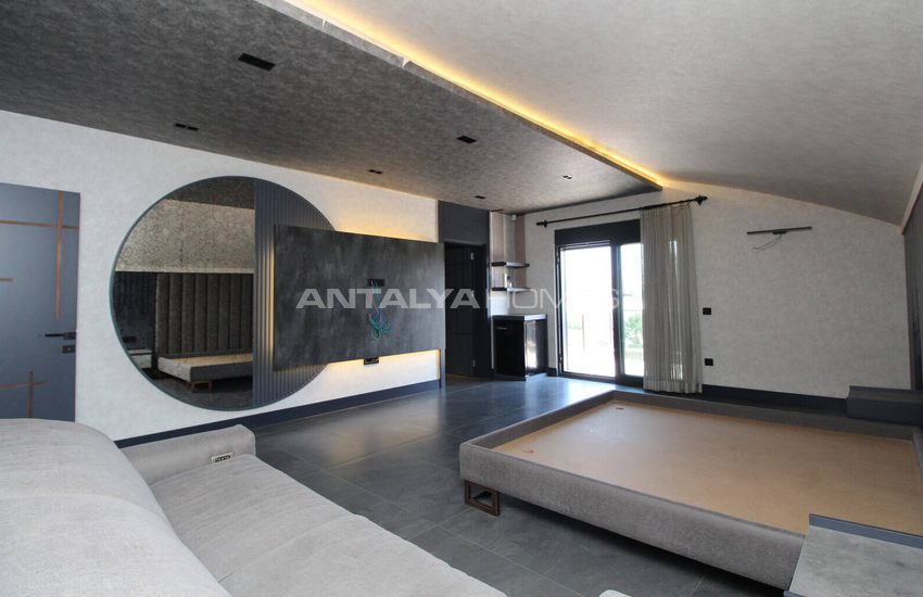 Antalya Serik'te Denize Yakın Havuzlu Müstakil Villa 28
