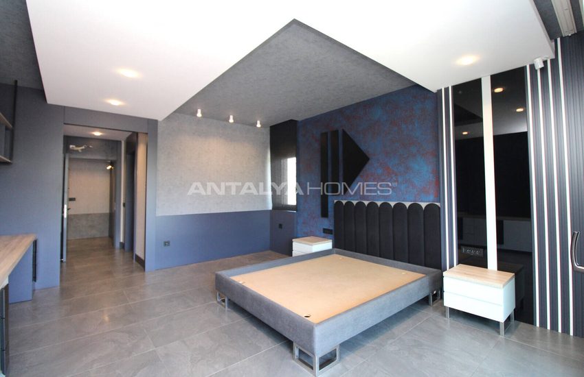 Antalya Serik'te Denize Yakın Havuzlu Müstakil Villa 39