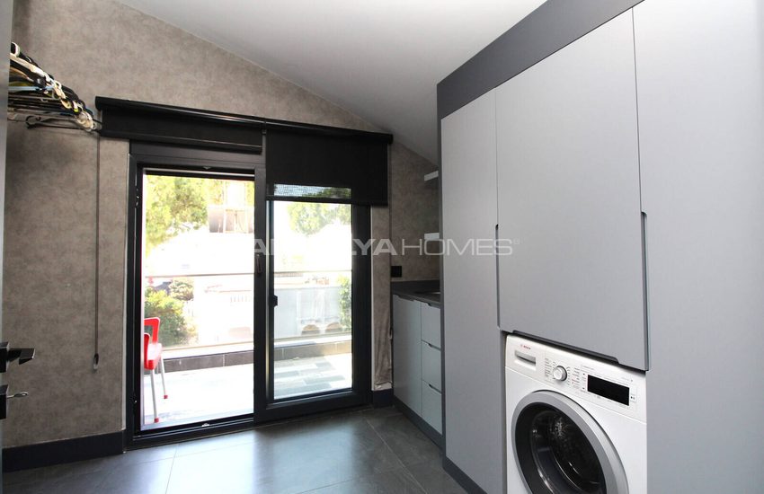 Antalya Serik'te Denize Yakın Havuzlu Müstakil Villa 49