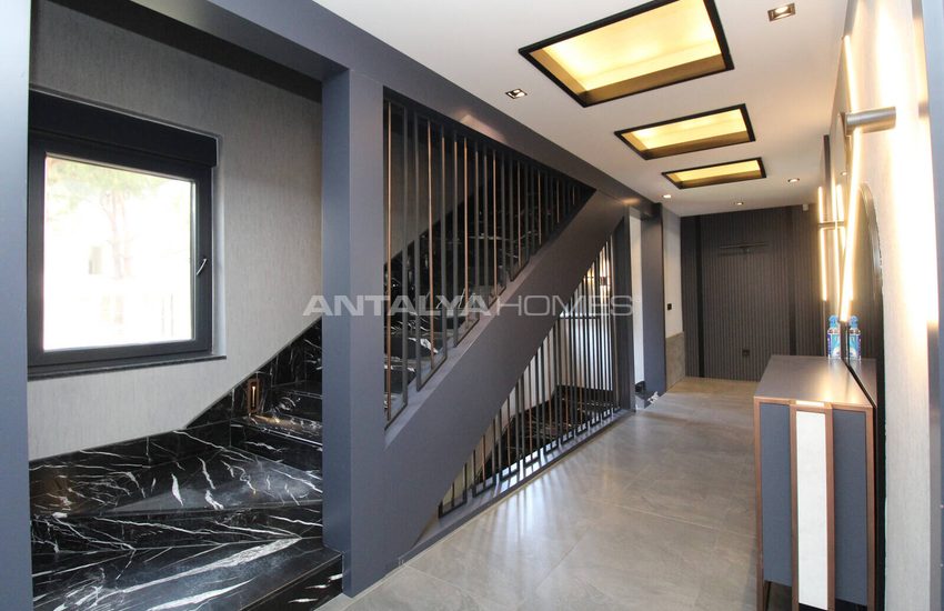 Antalya Serik'te Denize Yakın Havuzlu Müstakil Villa 57