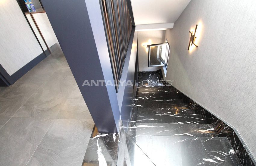 Antalya Serik'te Denize Yakın Havuzlu Müstakil Villa 60