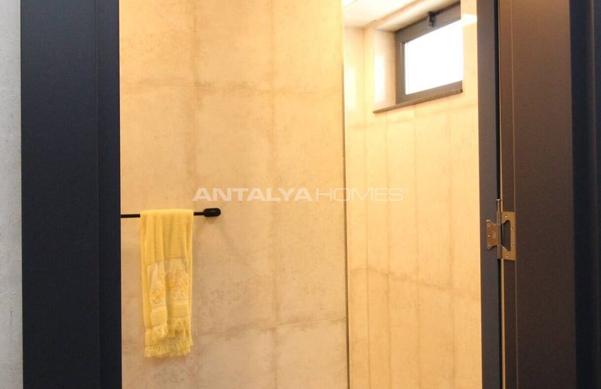 Antalya Serik'te Denize Yakın Havuzlu Müstakil Villa 67