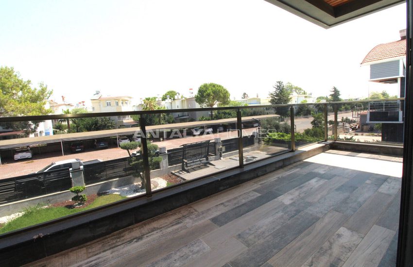 Antalya Serik'te Denize Yakın Havuzlu Müstakil Villa 72
