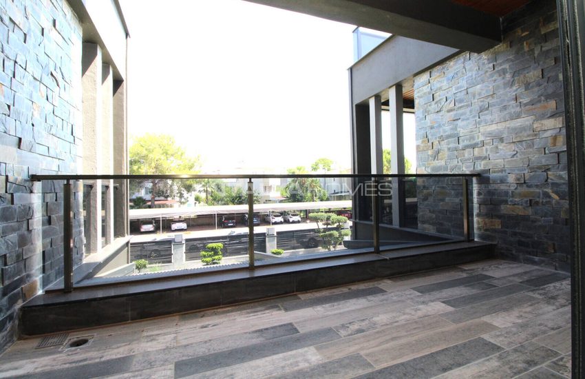 Antalya Serik'te Denize Yakın Havuzlu Müstakil Villa 79